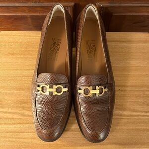 Vintage Salvatore Ferragamo brown croc embossed loafer
